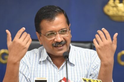 Kejriwal started Ambedkar Scholarship Scheme: Government will bear the cost of studies of Dalit children abroad, said- this is the answer to Shah-BJP