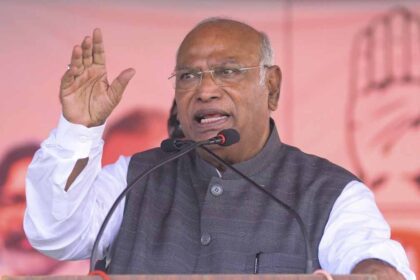 Amendment in election rules is a deep conspiracy: Kharge said- it is part of Modi government's well thought out strategy