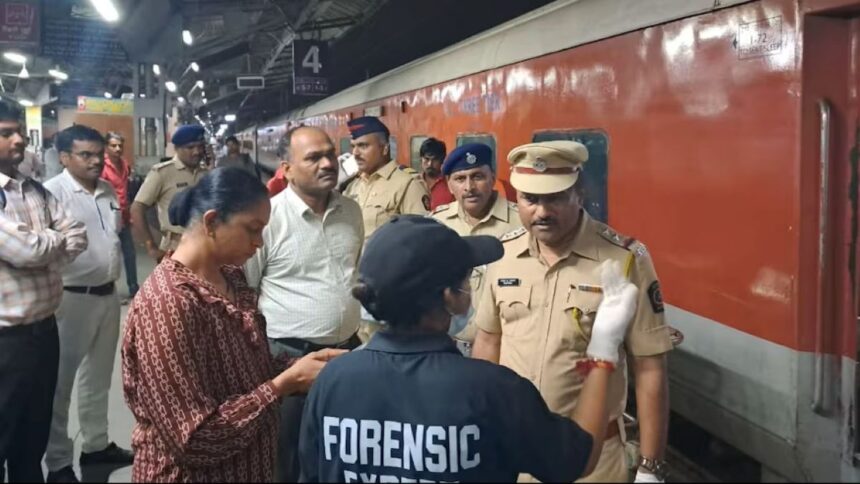 मुंबई-कुशीनगर एक्सप्रेस