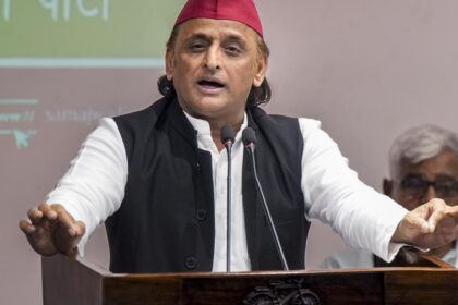 Akhilesh meets Mamata after Trinamool Congress poll debacle