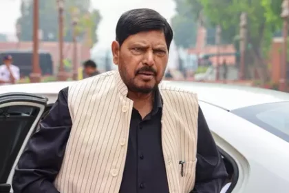 पश्चिम बंगाल और तमिलनाडु में रिकॉर्ड वोटिंग से लोकतंत्र मजबूत, आठवले ने सुरक्षा व्यवस्था को बताया अहम कारण