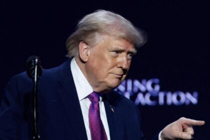 Trump greenlights major oil pipeline linking Canada to US markets