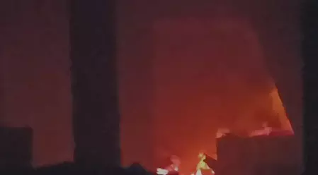 हरदोई में इलेक्ट्रॉनिक्स शोरूम व गोदाम में भीषण आग, 22 लाख नकदी सहित 2 करोड़ का सामान जलकर खाक