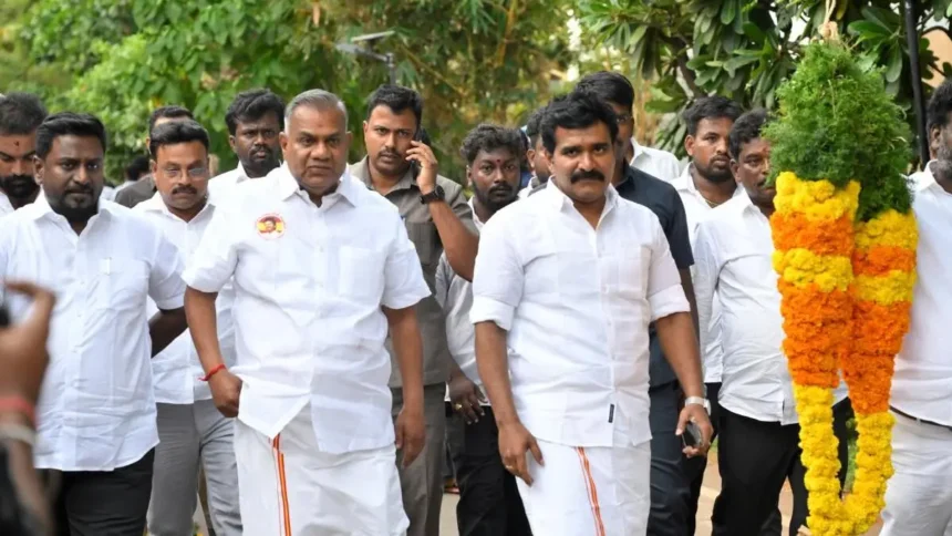Filmmaker Bharathiraja’s mortal remains reach Theni for last rites