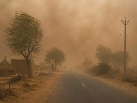 राजस्थान में भीषण धूल भरी आंधी; कई इलाकों में हवा की रफ्तार 102 किमी प्रति घंटा तक पहुंची