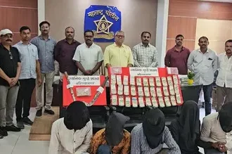 सोने का सौदा और लूट का धंधा: सस्ते में सोना देने का लालच दिखाकर लूट करने वाले गिरोह का भंडाफोड़, पांच गिरफ्तार