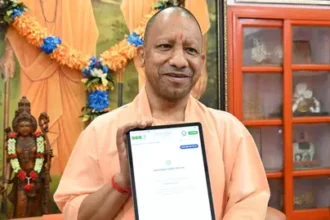 मुख्यमंत्री योगी आदित्यनाथ ने भरा डिजिटल स्वगणना प्रपत्र, सहभागिता की अपील