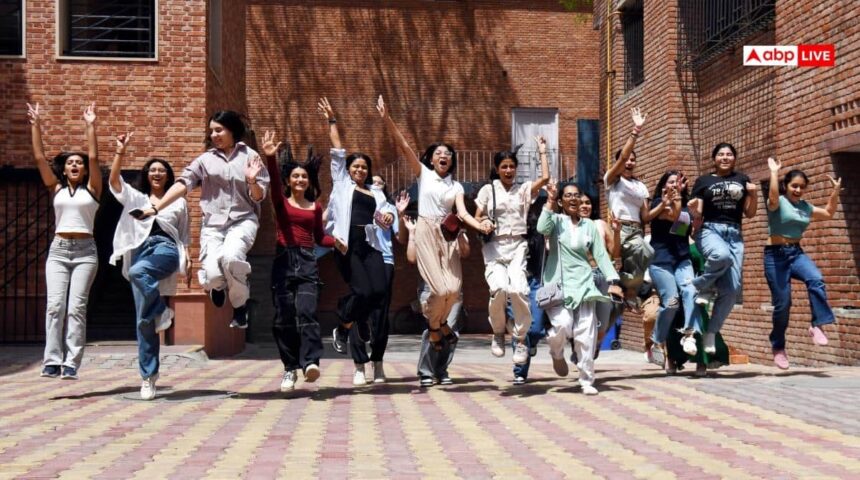 UP Board Result 2026: यूपी बोर्ड के बच्चों का इंतजार खत्म, आज जारी होगी रिजल्ट, ऐसे करें चेक