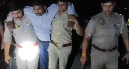यूपी : बुलंदशहर में मंदिर चोरी का आरोपी हिमांशु गिरफ्तार, पुलिस मुठभेड़ में पैर में लगी गोली