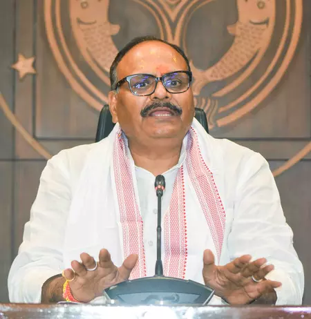 यूपी :उपमुख्यमंत्री ब्रजेश पाठक का अखिलेश पर पलटवार, बोले-संवाद से डरते हैं झूठ के सौदागर