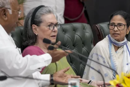 As Mamata fashions INDIA Bloc agitation in Delhi, her own MPs blueprint a shift to NDA