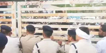 मध्य प्रदेश : होटल में युवक पर हमले और अपमान के विरोध में मुस्लिम समुदाय का विरोध-प्रदर्शन