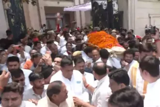 प्रतीक यादव के निधन से परिवार और यूपी की राजनीति में शोक का माहौल, अंतिम विदाई देने उमड़ा जनसैलाब