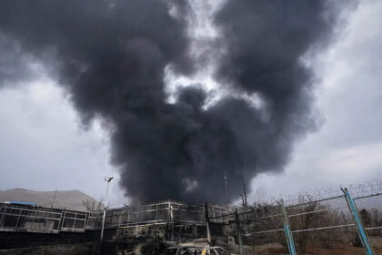 Pakistan minister, US envoy discuss efforts for second round of US-Iran talks