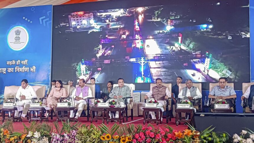 Nitin Gadkari inaugurates barrier less Mundka-Bakkarwala toll plaza on Urban Extension Road-II