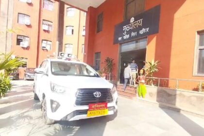 ग्वालियर नगर निगम कमिश्नर का एक्शन, लापरवाह अधिकारी निलंबित, सफाईकर्मियों की सेवाएं समाप्त, कर्मचारियों को नोटिस, वेतन काटा