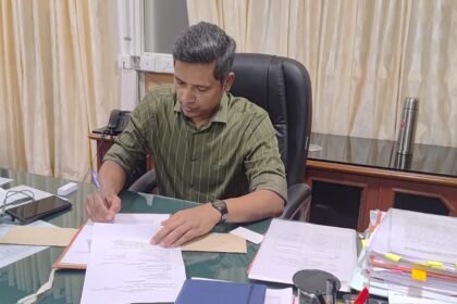 Former Kerala Chief Electoral Officer Rathan U. Kelkar takes charge as Secretary to Chief Minister