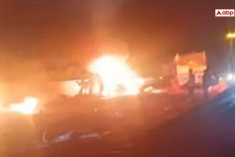 यूपी के मिर्जापुर में भीषण सड़क हादसा, बेकाकू ट्रक ने मारी टक्कर, लगी आग, 11 की मौत