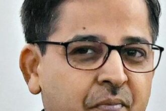 Outgoing Indian envoy meets Bangladesh FM, discusses bilateral ties