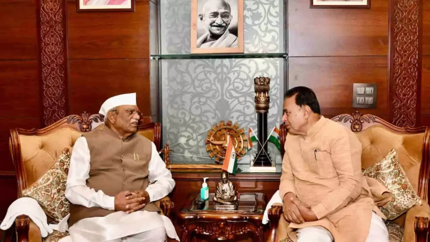 राज्यपाल हरिभाऊ बागड़े से मिले मंत्री जोगाराम पटेल, शिष्टाचार भेंट में हुए संवाद