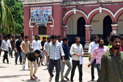 Officials inspect exam centres on 2nd day of UP Police constable recruitment