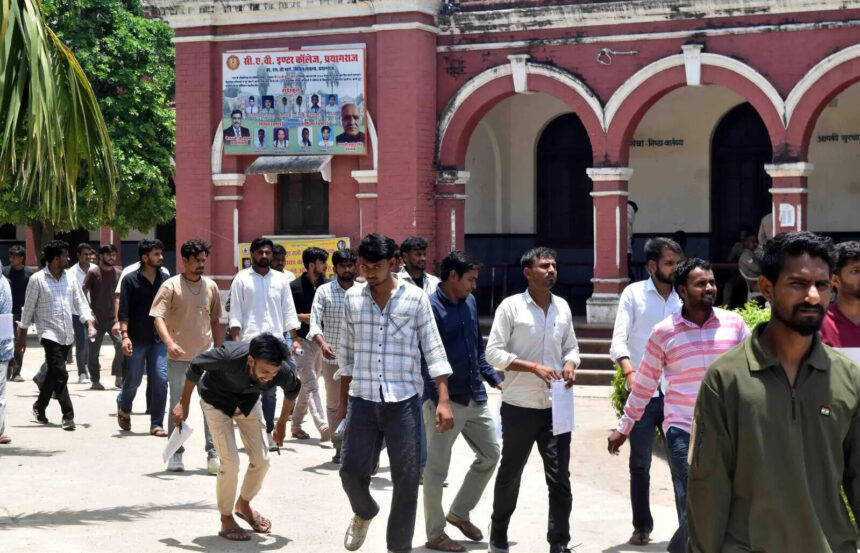 Officials inspect exam centres on 2nd day of UP Police constable recruitment
