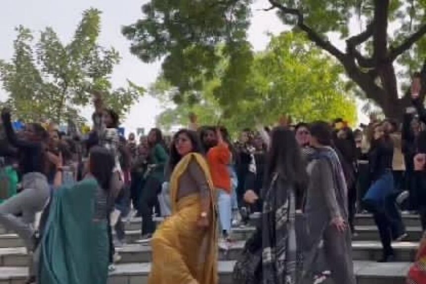 छात्रों ने किया प्रोफ़ेसर के साथ डांस, नज़रें पीली साड़ी वाली मैडम पर अटक गयीं..