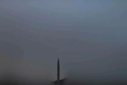 Kuwait closes its airspace following Iranian attacks