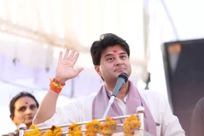 पॉकेट में प्याज ले जाओ कुछ नहीं होगा... ज्योतिरादित्य सिंधिया ने बताया प्रचंड गर्मी से बचने का गजब फॉर्मूला