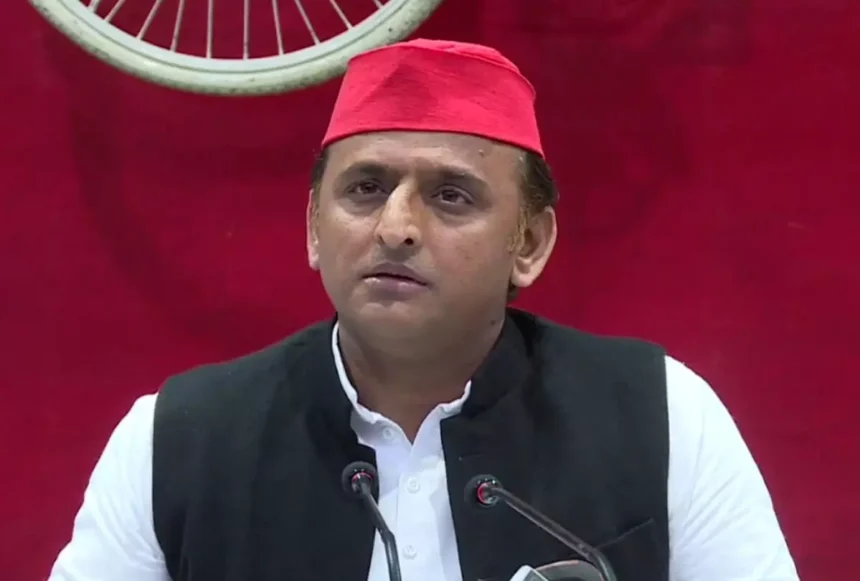 आंधी-तूफान से 54 मौतें, अखिलेश ने जताया शोक