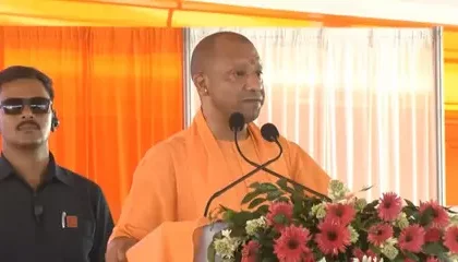 किसी ने उत्सव के रंग में भंग डाला तो वर्तमान के साथ भविष्य भी स्वाहा हो जाएगा: मुख्यमंत्री योगी