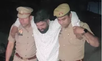 गाजियाबाद में 50 हजार के इनामी बदमाश के साथ पुलिस की मुठभेड़, दोनों पैरों में लगी गोली