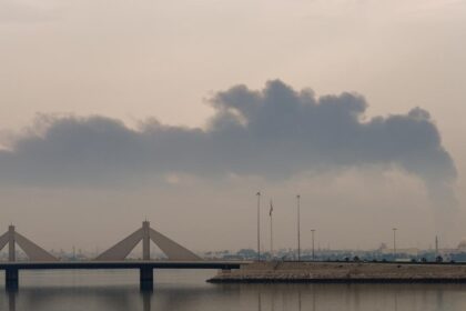 Bahrain, Kuwait targeted by fresh Iran salvoes