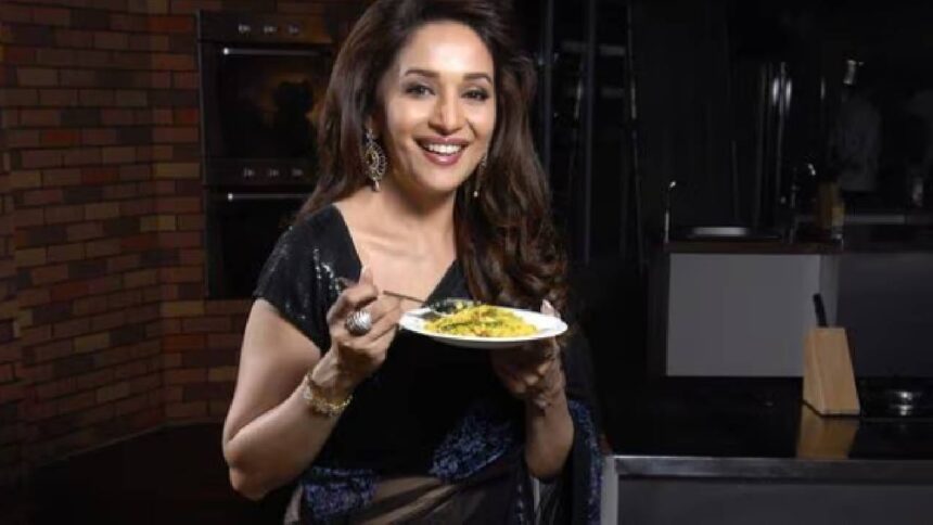 Madhuri Dixit : धकधक गर्ल माधुरीच्या नाश्त्यात असते ही खास डिश, फक्त 3 मिनिटात तयार, अस्सल मराठमोळे असाल तर…