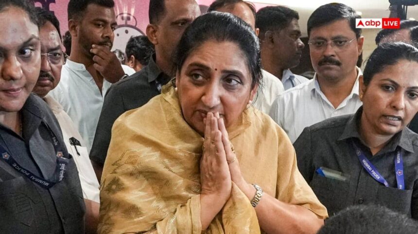 बारामती उपचुनाव में मतदान के बीच सुनेत्रा पवार हुईं भावुक, कहा- 'पहली बार अजित दादा के बिना...'