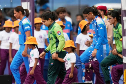 IND vs PAK, T20 WC LIVE: Harmanpreet's India favourites against Fatima Sana's Pakistan
