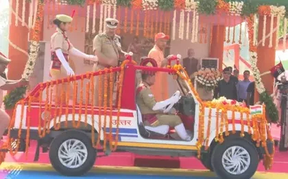 'यूपी में सुरक्षा, सेवा और संकल्प का नया अध्याय', सीएम योगी ने आरक्षियों की दीक्षांत परेड का किया निरीक्षण