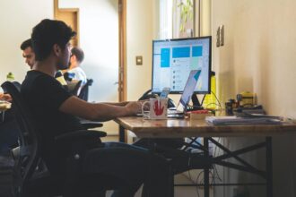 How sitting for long periods affects the body – and how to combat that in the office