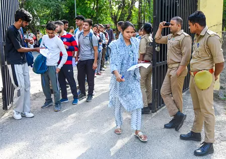 यूपी सरकार का बड़ा कदम, बीएसबी से जुड़े स्कूलों को मुख्यधारा की शिक्षा प्रणाली में शामिल करने की प्रक्रिया तेज