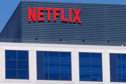 Netflix names longtime director Jay Hoag as chairman, succeeding Reed Hastings