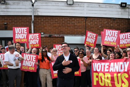 Burnham Wins Makerfield By-Election, Clearing Path to Challenge Starmer as UK Prime Minister