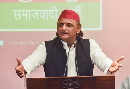 प्रयागराज में गरजे अखिलेश यादव, बोले- भाजपा चाहे तो पूजा पाल को बना दे उपमुख्यमंत्री
