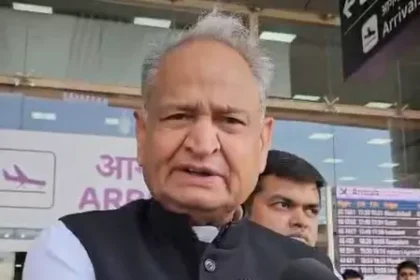 भाजपा कभी सुधर नहीं सकती, राघव चड्ढा समेत कई सांसदों के 'आप' छोड़ने पर गहलोत का तंज