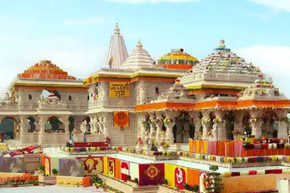 राम मंदिर चढ़ावा मामला: 8 आरोपियों पर FIR, चंपत राय का नाम नहीं; विपक्ष ने जांच पर उठाए सवाल
