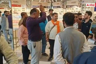 शिमला तक पहुंचा Lenskart का तिलक-हिजाब विवाद, सड़कों पर उतरे हिंदू संगठन