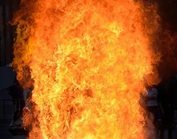 यूपी के फतेहपुर में गैस लीक से भीषण ब्लास्ट, 9 लोग झुलसे