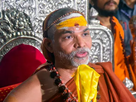 शंकराचार्य अविमुक्तेश्वरानंद ने किया धीरेंद्र शास्त्री की गौ रैली का समर्थन, बोले- हर वर्ग दे रहा साथ