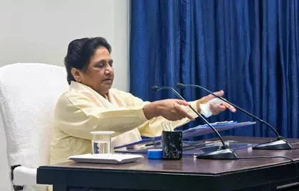 कमर्शियल सिलेंडर रेट बढ़ने पर मायावती बोलीं, महंगाई से कराह रही जनता पर एक और चोट