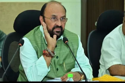 प्रीपेड स्मार्ट मीटर से जुड़ी शिकायतों का एक सप्ताह के भीतर निस्तारण करें: योगेंद्र उपाध्याय
