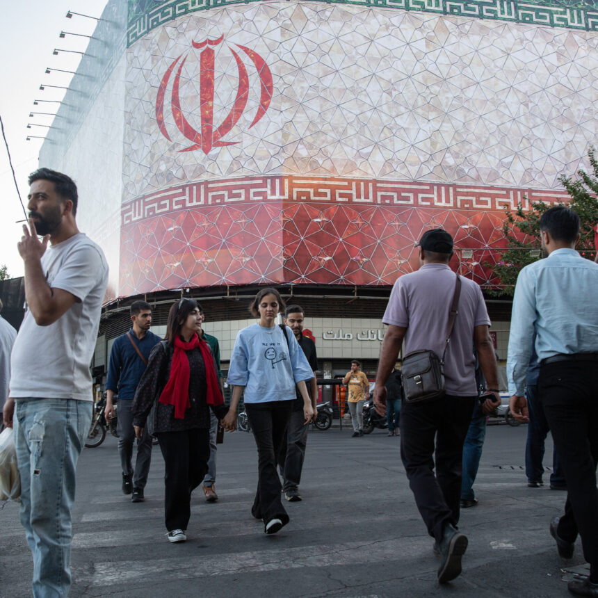 Mideast Live Updates: U.S. and Iran Trade More Strikes, Testing Truce